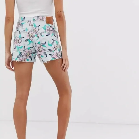 Levi’s 501 High Rise Denim Floral Embroidery Beautiful Shorts Size:31